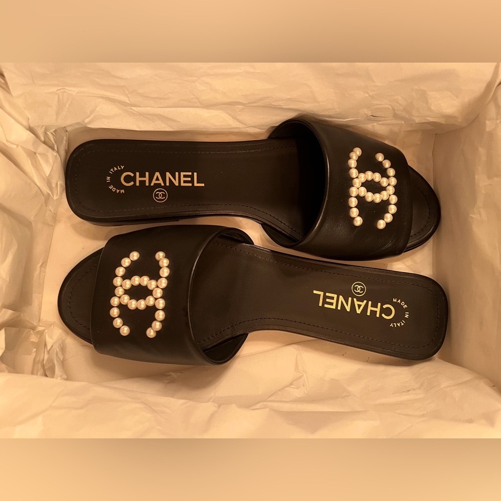 Chanel CC lambskin slides - Authentic - size 40